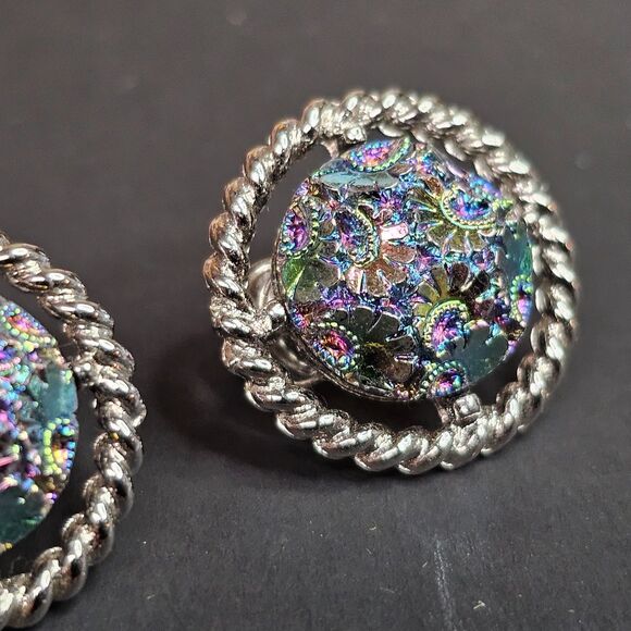 Vtg Sarah Coventry Northern Lights Iridescent Clip On Earrings 3/4" Silver Tone - Picture 6 of 7